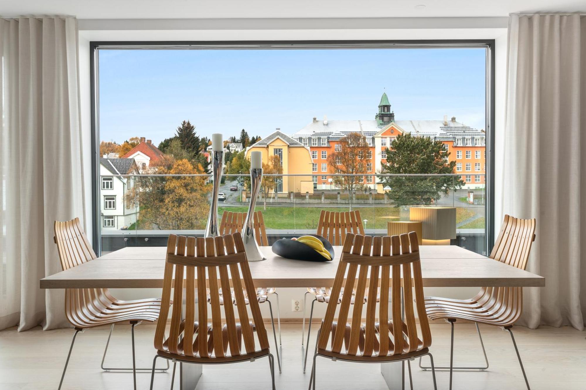 Appartamento Luxury Downtown With 2 Bedrooms And 2 Bathrooms And Parking *