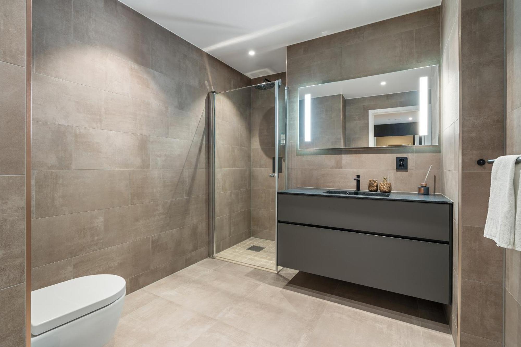 Appartamento Luxury Downtown With 2 Bedrooms And 2 Bathrooms And Parking